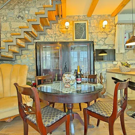 Charming Seaside In Vrsar