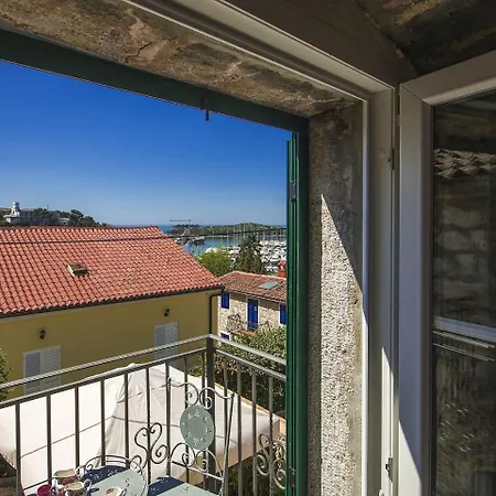 Charming Seaside In Ferienhaus Vrsar