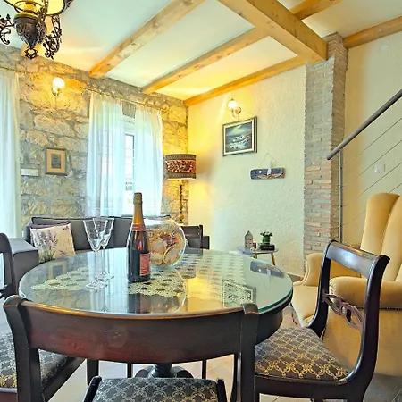 Charming Seaside In Ferienhaus Vrsar